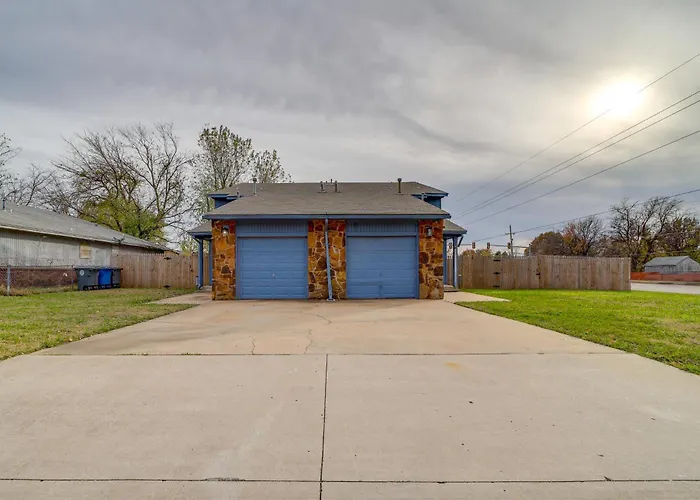 5 Mi To Route 66 Fun! Towhome W/ Game Holiday home *